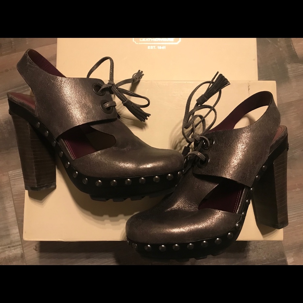 Coach Poppy Rena Metallic Gray Heels  Size 8.5